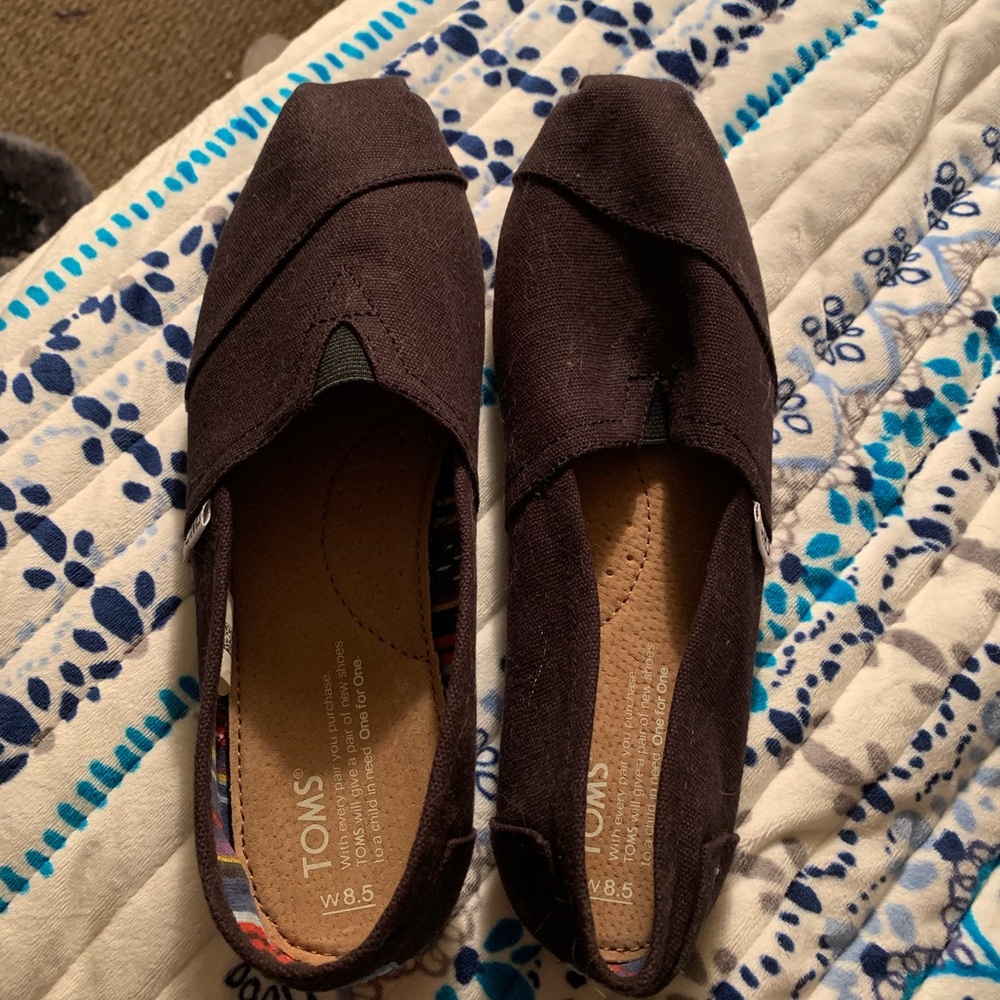 Toms